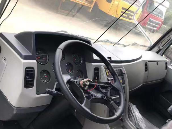 中聯吊車25t